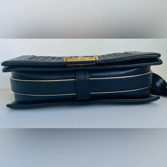 Chanel Navy and Gold woven boy bag with COA and full inclusion - Picture 8 of 15